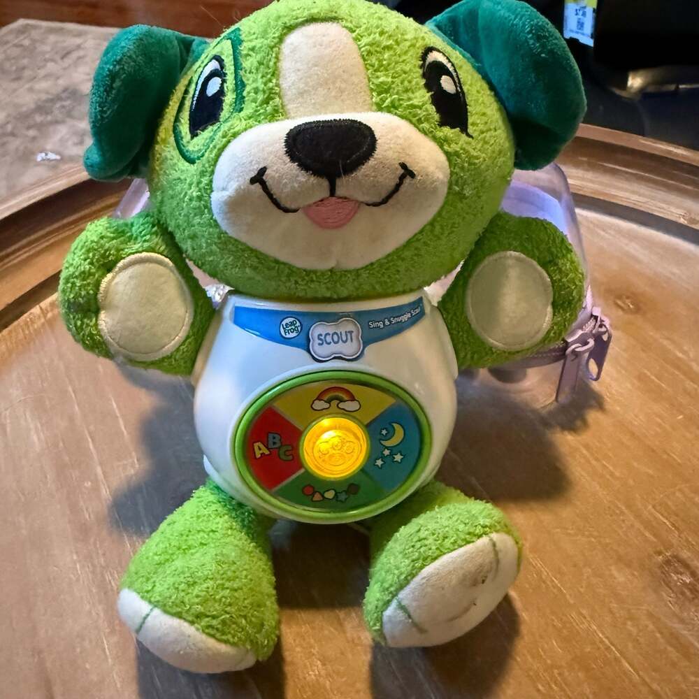 LeapFrog Sing & Snuggle Scout Plush Toy